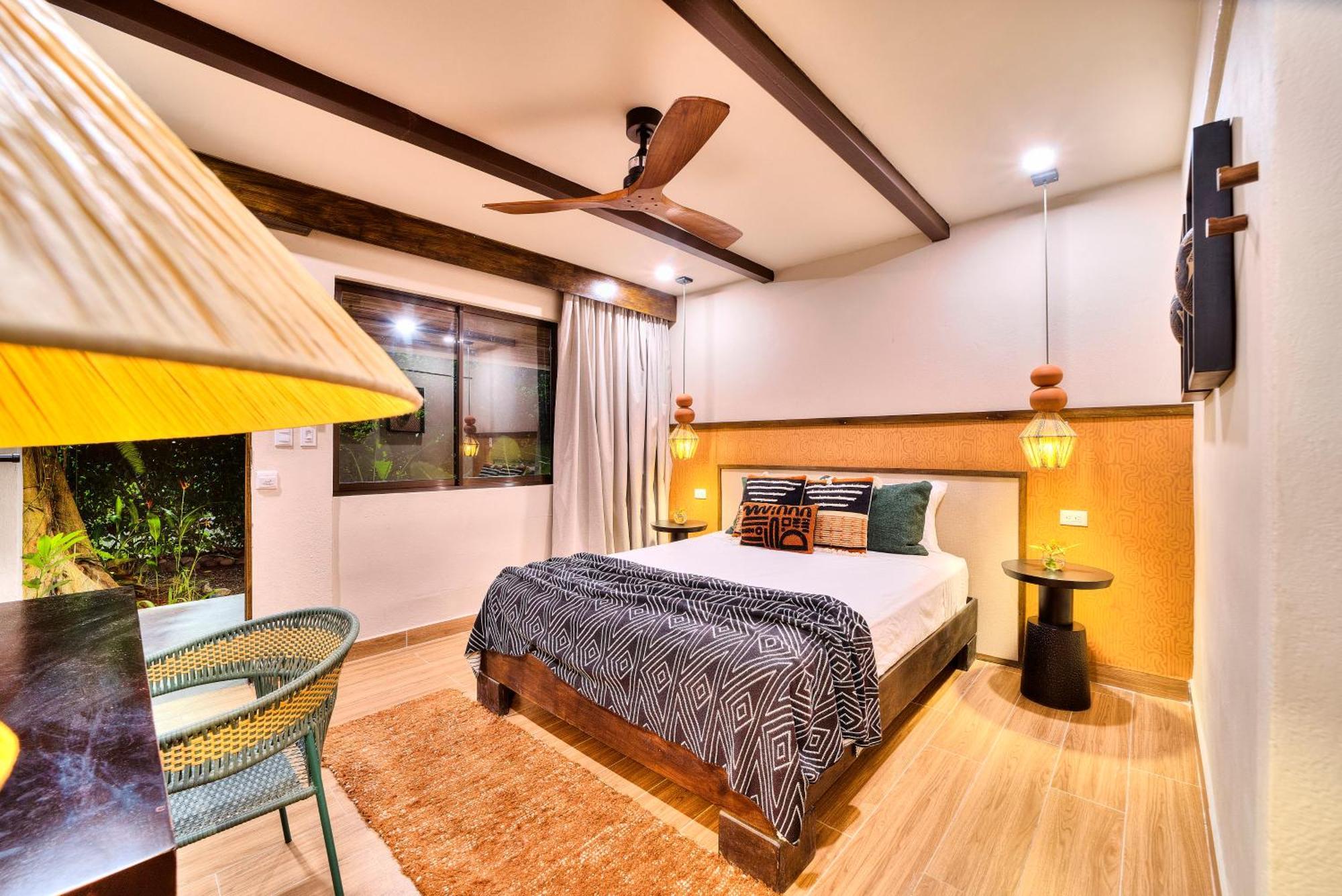 Conga Boutique Hotel Puerto Viejo de Talamanca Экстерьер фото