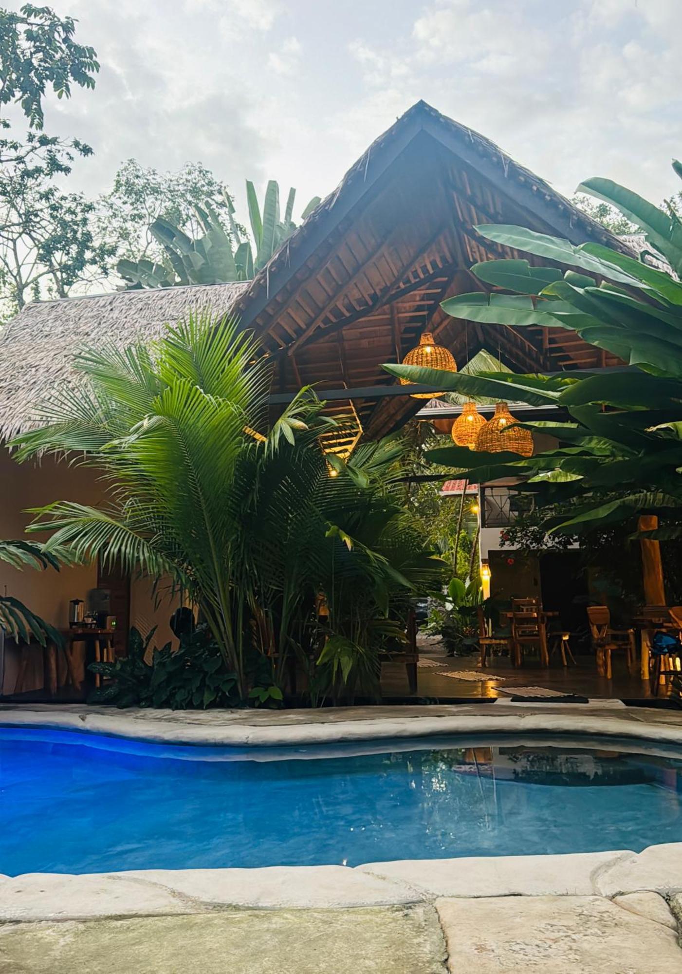 Conga Boutique Hotel Puerto Viejo de Talamanca Экстерьер фото